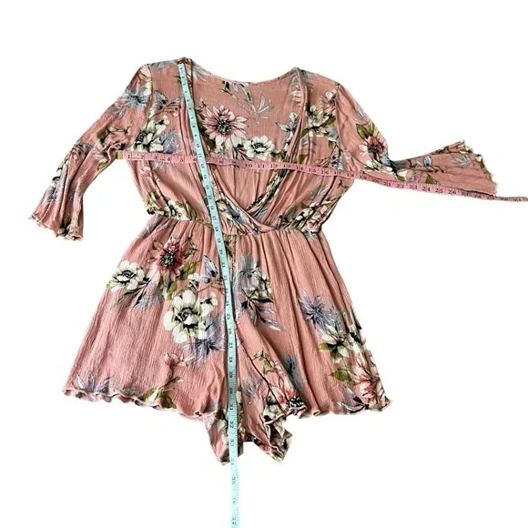 New Mode USA Floral Pink Romper with 3/4 Sleeves Size M - Picture 3 of 7